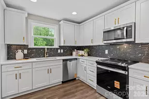 607 N Dixie St, Cherryville, NC 28021 - Photo 9