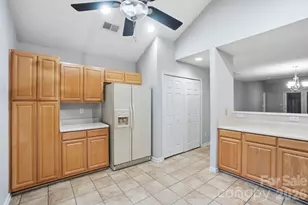 9904 Birch Knoll Ct, Charlotte, NC 28213 - Photo 13