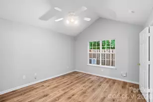 9904 Birch Knoll Ct, Charlotte, NC 28213 - Photo 15