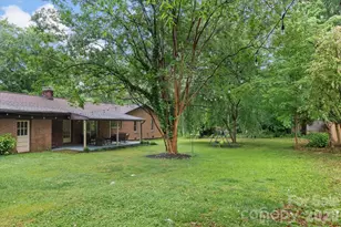 300 Brookmeade Dr, Statesville, NC 28625 - Photo 27