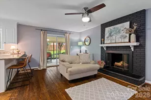 300 Brookmeade Dr, Statesville, NC 28625 - Photo 9