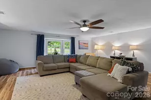 300 Brookmeade Dr, Statesville, NC 28625 - Photo 13