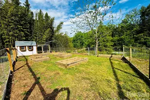 1664 Old US 25 Hwy, Zirconia, NC 28790 - Photo 17