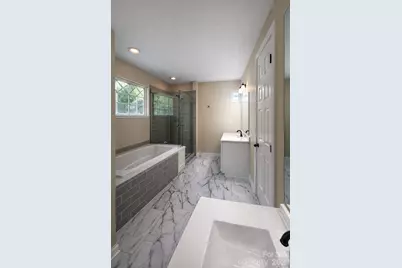 7531 Woodknoll Drive, Charlotte, NC 28217 - Photo 17