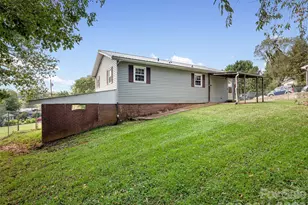 84 Candlelight Cir, Clyde, NC 28721 - Photo 33