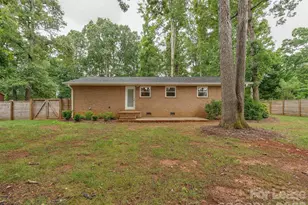 5646 Oak Dr, Charlotte, NC 28216 - Photo 27