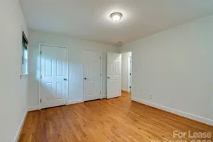 5646 Oak Dr, Charlotte, NC 28216 - Photo 17
