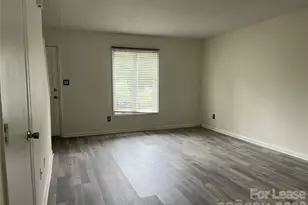 1911 Smoke Ridge Ct, Charlotte, NC 28210 - Photo 3
