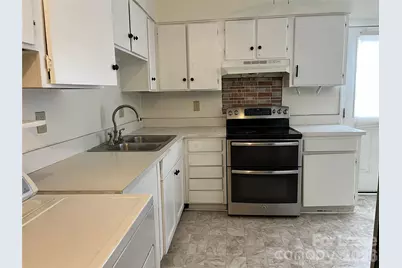 1911 Smoke Ridge Court #5, Charlotte, NC 28210 - Photo 5