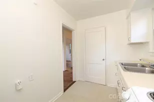 515 Wakefield Dr, Charlotte, NC 28209 - Photo 9