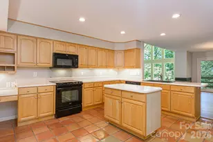 133 Forest View Dr, Flat Rock, NC 28731 - Photo 15