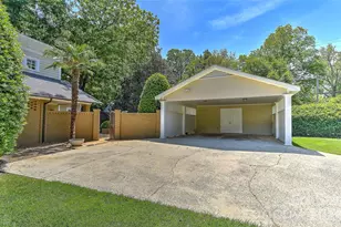 321 Circle Ave, Charlotte, NC 28207 - Photo 15