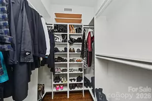 321 Circle Ave, Charlotte, NC 28207 - Photo 11