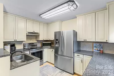 3104 Zion Church Road, Hickory, NC 28602 - Photo 5