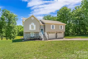 3104 Zion Church Rd, Hickory, NC 28602 - Photo 1