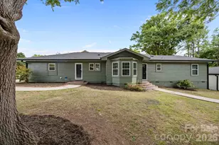 6109 Cora St, Charlotte, NC 28216 - Photo 1