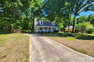 328 Swamp Fox Dr, Fort Mill, SC 29715 - Photo 5