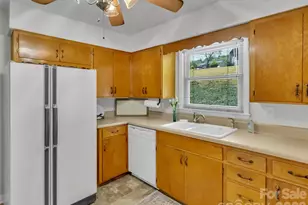 250 Reeves Cove Rd, Candler, NC 28715 - Photo 13