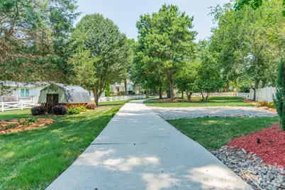 19533 Bustle Road, Cornelius, NC 28031 - Photo 3