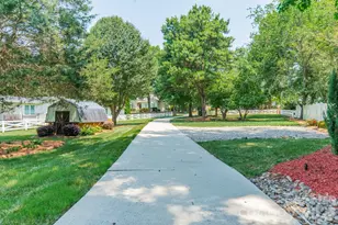 19533 Bustle Rd, Cornelius, NC 28031 - Photo 3