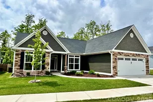 137 Marianne Dr, Hendersonville, NC 28739 - Photo 9
