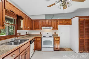 48 Chambers View Dr, Clyde, NC 28721 - Photo 19