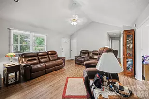 1401 Gordon Rd, Rock Hill, SC 29732 - Photo 3