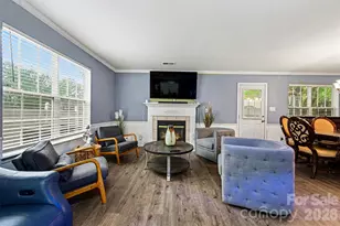 5846 Hewitt Dr, Charlotte, NC 28269 - Photo 3