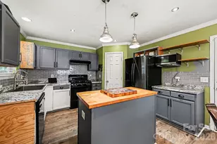5846 Hewitt Dr, Charlotte, NC 28269 - Photo 9
