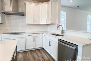 7040 Westrow Ave, Charlotte, NC 28278 - Photo 11