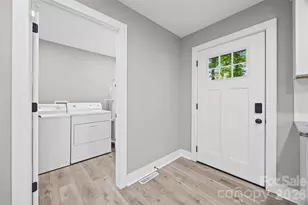 5950 Lake Wylie Rd, Clover, SC 29710 - Photo 5