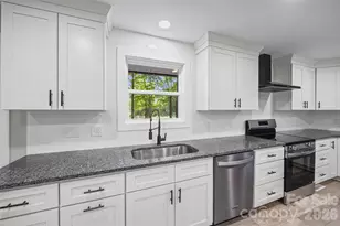 5950 Lake Wylie Rd, Clover, SC 29710 - Photo 9
