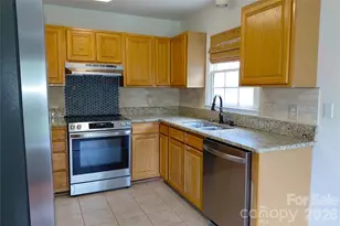 1016 Thorncrest Dr, Fletcher, NC 28732 - Photo 13