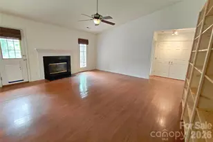1016 Thorncrest Dr, Fletcher, NC 28732 - Photo 9
