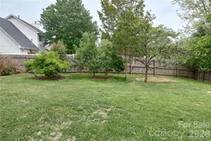 1016 Thorncrest Dr, Fletcher, NC 28732 - Photo 19