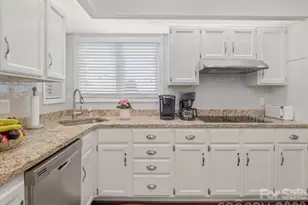 136 Deerlake Dr, Asheville, NC 28803 - Photo 17