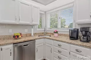 136 Deerlake Dr, Asheville, NC 28803 - Photo 19