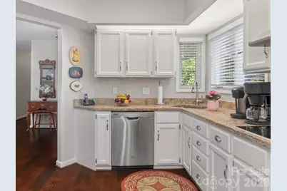 136 Deerlake Drive, Asheville, NC 28803 - Photo 21