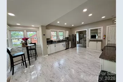 2709 N Main Avenue, Newton, NC 28658 - Photo 11