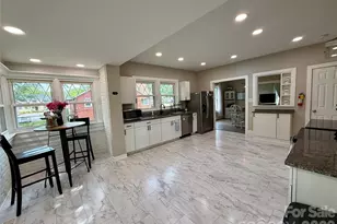 2709 N Main Ave, Newton, NC 28658 - Photo 11
