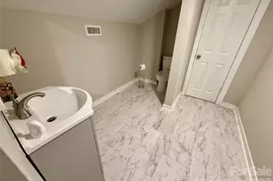 2709 N Main Ave, Newton, NC 28658 - Photo 29