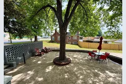 2709 N Main Avenue, Newton, NC 28658 - Photo 19
