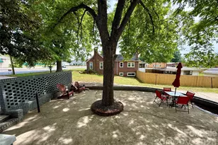 2709 N Main Ave, Newton, NC 28658 - Photo 19