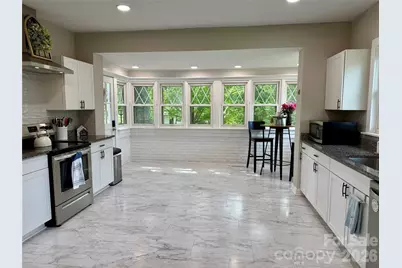 2709 N Main Avenue, Newton, NC 28658 - Photo 9