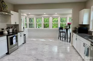 2709 N Main Ave, Newton, NC 28658 - Photo 9