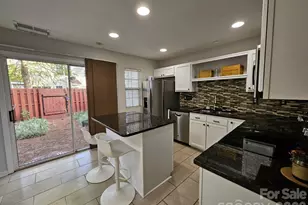 12211 Hood Bend Ct, Charlotte, NC 28273 - Photo 9
