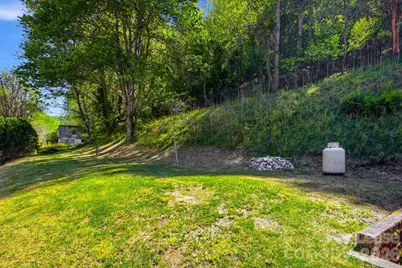 8830 US 19W Highway, Burnsville, NC 28714 - Photo 27