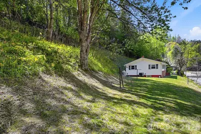 8830 US 19W Highway, Burnsville, NC 28714 - Photo 25