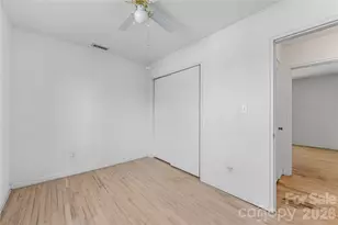 540 Wakefield Dr, Charlotte, NC 28209 - Photo 23