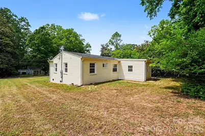 4065 Hiddenbrook Drive, Charlotte, NC 28205 - Photo 21